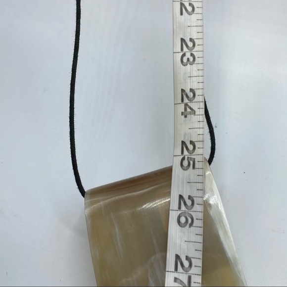 Rectangular Huge Shell Statement Necklace 29in - Picture 9 of 10